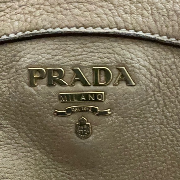 Soft pebble tan leather PradaHandbag - Picture 2 of 9
